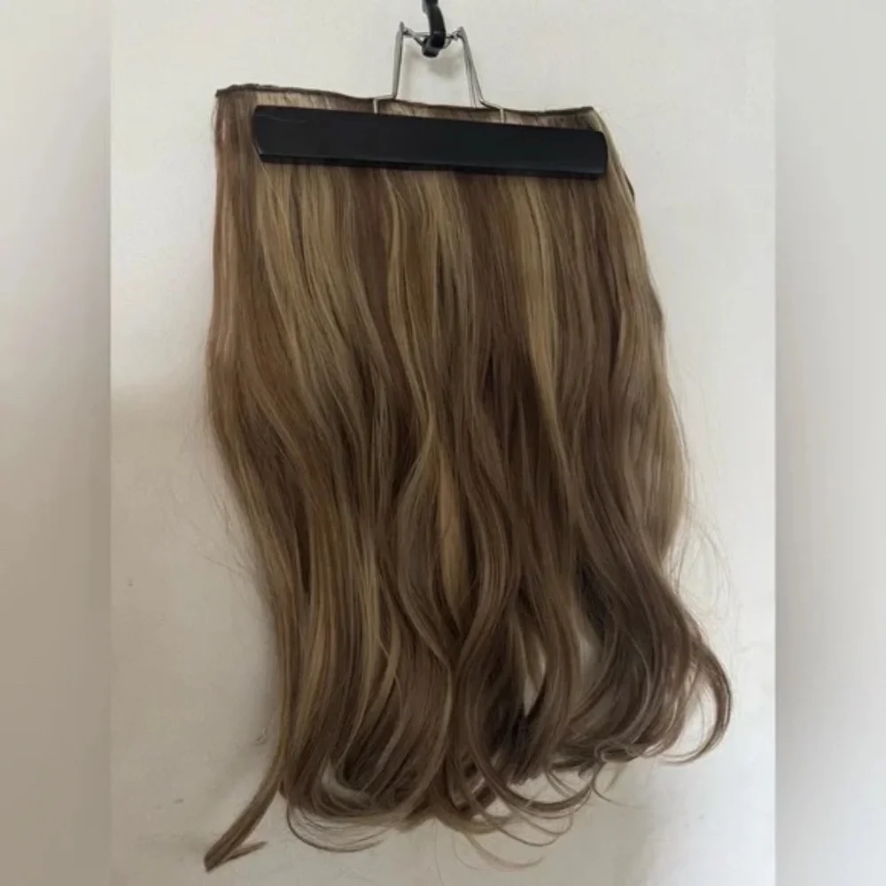 18” Halo Clip-In Hair Extension Brown & Blonde Highlights Balayage - Picture 6 of 7